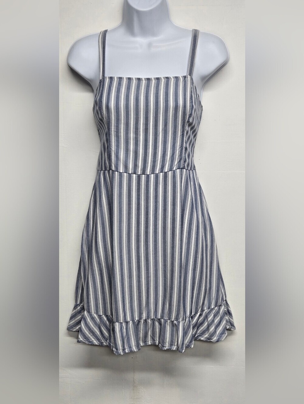 Hollister S Summer Dress Smocked Back Sleeveless Ruffled Stripes Lined